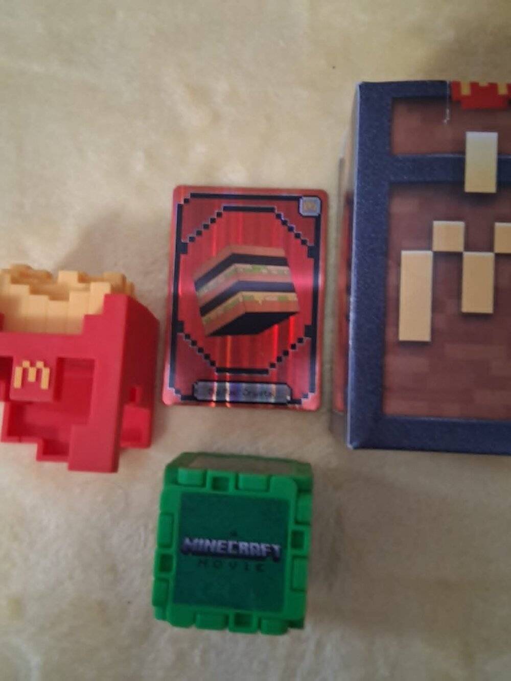 MCDONALDS 2025 MINECRAFT TOY--BIG MAC CRYSTAL